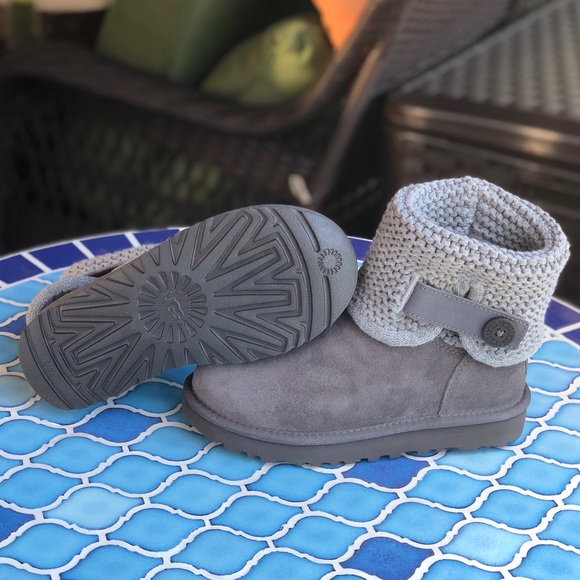 Ugg Knit Boots - Picture 4 of 8